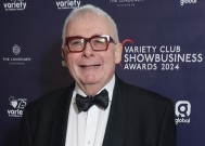 克里斯托弗·比金斯(Christopher Biggins)对《舞动奇迹》(Strictly Come Dancing)的明星们的严厉爆发没有丝毫同情